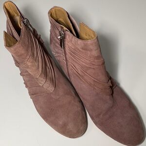 Franco Sarto Suede Leather Booties very little wear, Size 9M, mauve color